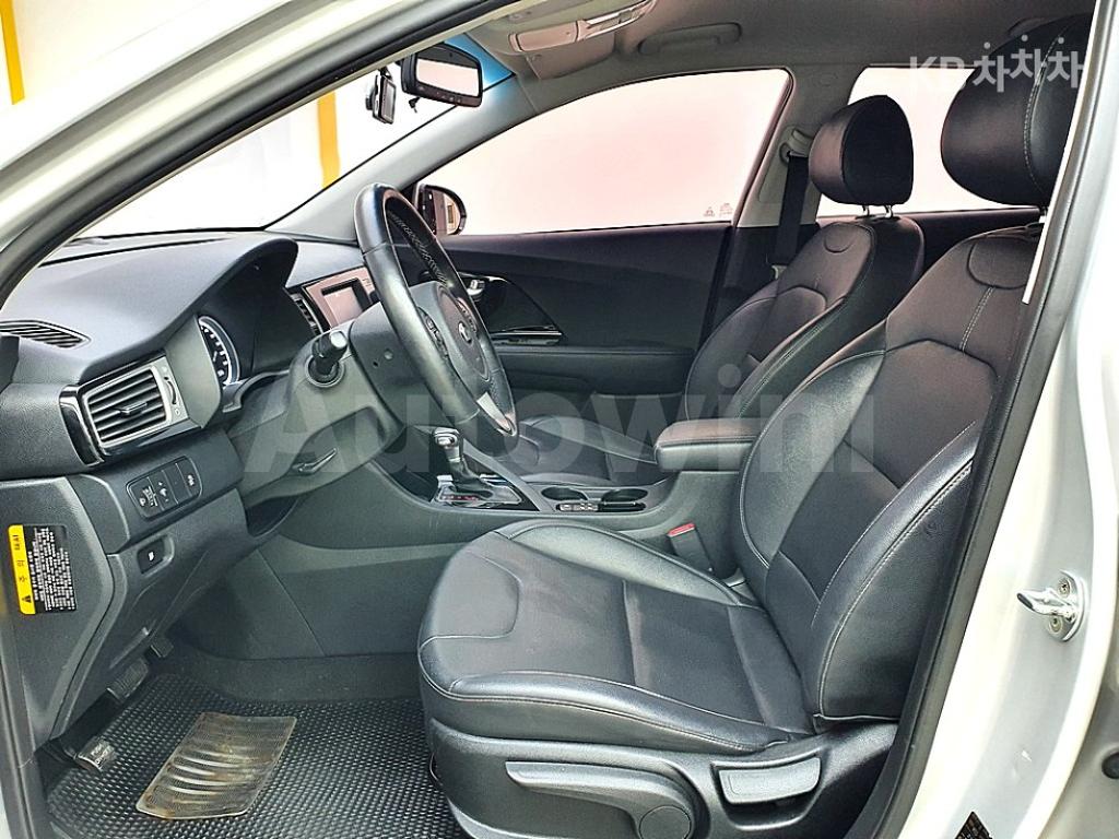 2017 KIA NIRO 1.6 PRESTIGE - 8