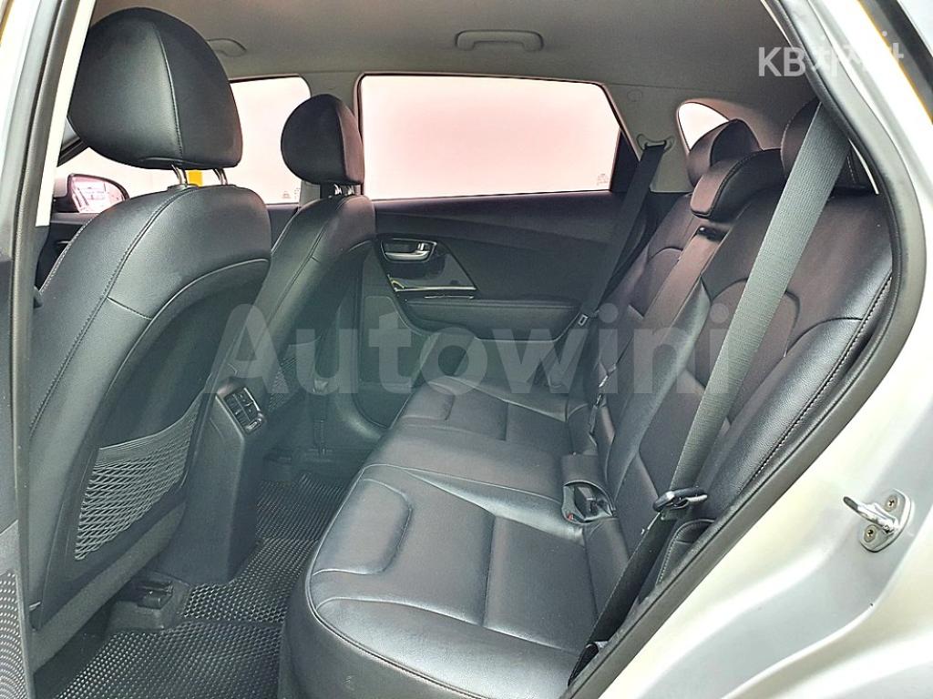 2017 KIA NIRO 1.6 PRESTIGE - 9