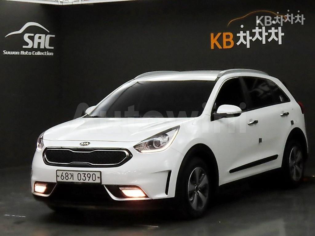 KNACB81CGHA020384 2017 KIA NIRO 1.6 PRESTIGE-1