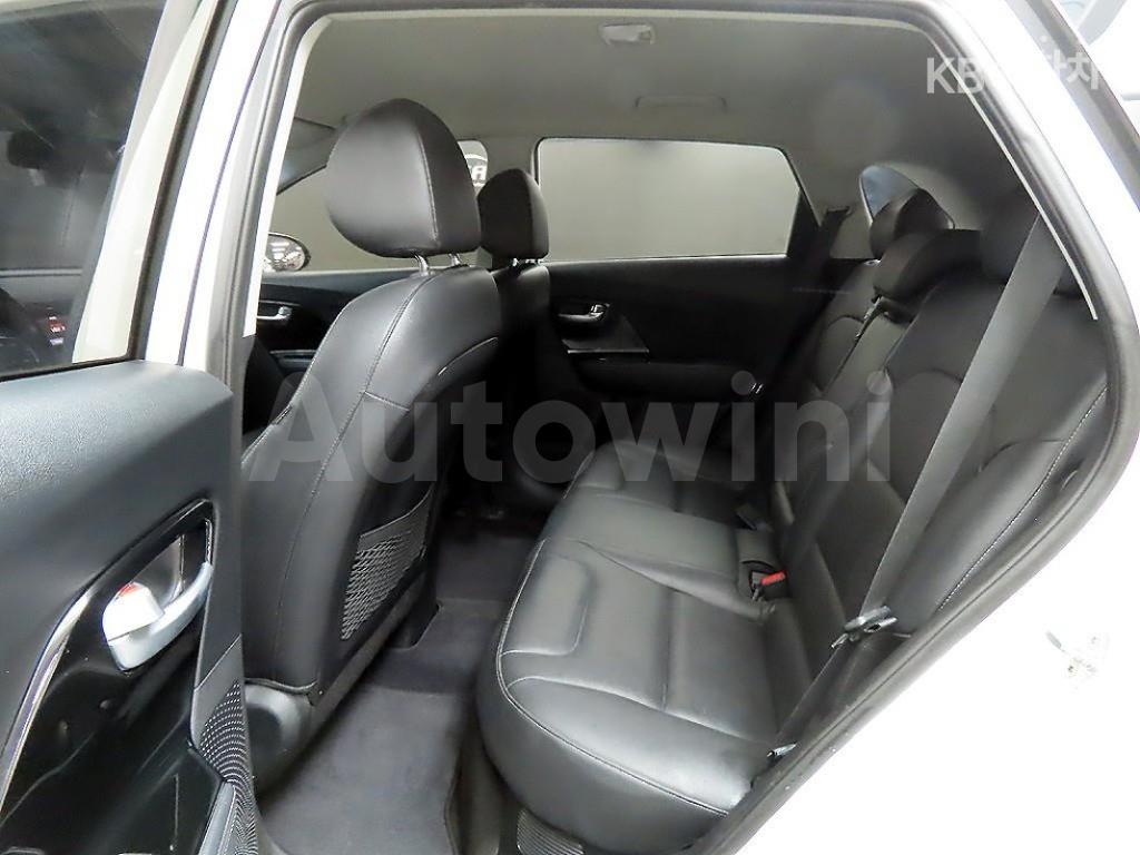 KNACB81CGHA020384 2017 KIA NIRO 1.6 PRESTIGE-5
