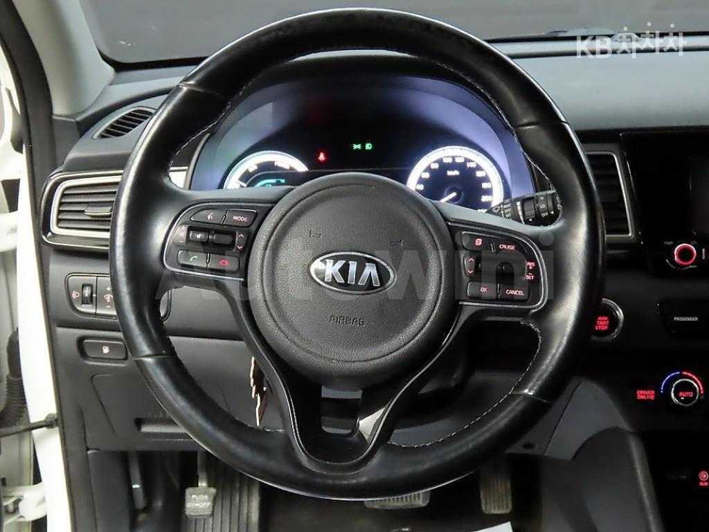 2017 KIA NIRO 1.6 PRESTIGE - 7