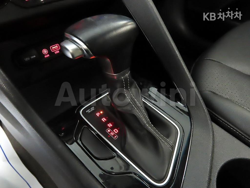 2017 KIA NIRO 1.6 PRESTIGE - 11
