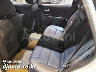 2017 KIA NIRO 1.6 PHEV PRESTIGE - 13