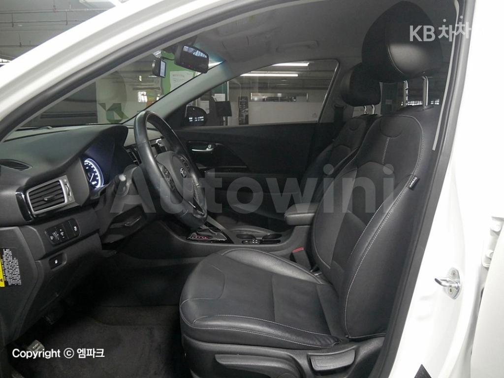2016 KIA NIRO 1.6 PRESTIGE - 10