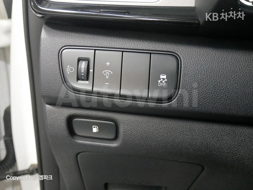 2016 KIA NIRO 1.6 PRESTIGE - 17