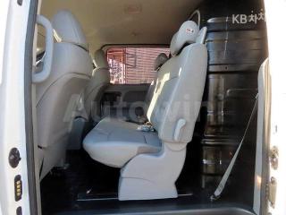 KMFWBX7KBJU947021 2018 HYUNDAI  GRAND STAREX VAN 5 SEATS SMART-5