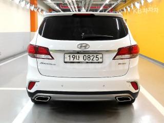 KMHSN81XBHU195741 2017 HYUNDAI  MAXCRUZ DIESEL(E-VGT)R2.2 2WD EXCLUSIVE 7 SEATS-2