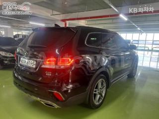 KMHSR81XDJU269619 2018 HYUNDAI  MAXCRUZ DIESEL(E-VGT)R2.2 4WD PRESTIGE 7 SEATS-2