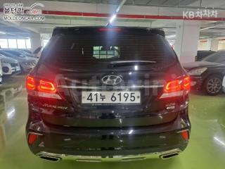 KMHSR81XDJU269619 2018 HYUNDAI  MAXCRUZ DIESEL(E-VGT)R2.2 4WD PRESTIGE 7 SEATS-3