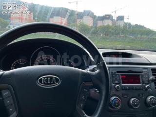 2010 KIA LOTZE INNOVATION OPTIMA MAGENTIS LX20 BASIC SPECIAL - 11
