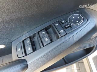 2021 KIA SELTOS 1.6 GASOLINE TURBO 2WD PRESTIGE - 8