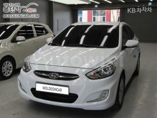KMHCT41BEHU278947 2017 HYUNDAI ACCENT  1.4 VVT MORDERN-0