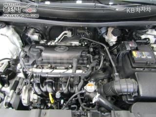 KMHCT41BEHU278947 2017 HYUNDAI ACCENT  1.4 VVT MORDERN-5