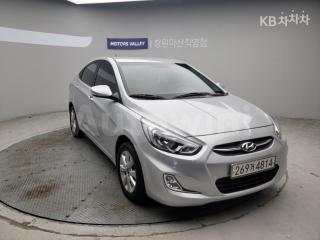 KMHCT41BEHU274529 2017 HYUNDAI ACCENT  1.4 VVT MORDERN-0