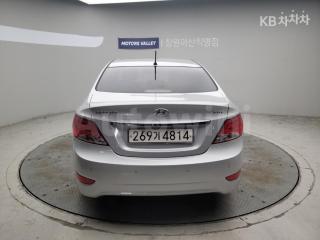 KMHCT41BEHU274529 2017 HYUNDAI ACCENT  1.4 VVT MORDERN-2