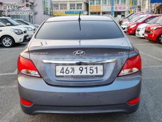 KMHCT41BEHU275640 2017 HYUNDAI ACCENT  1.4 VVT MORDERN-4