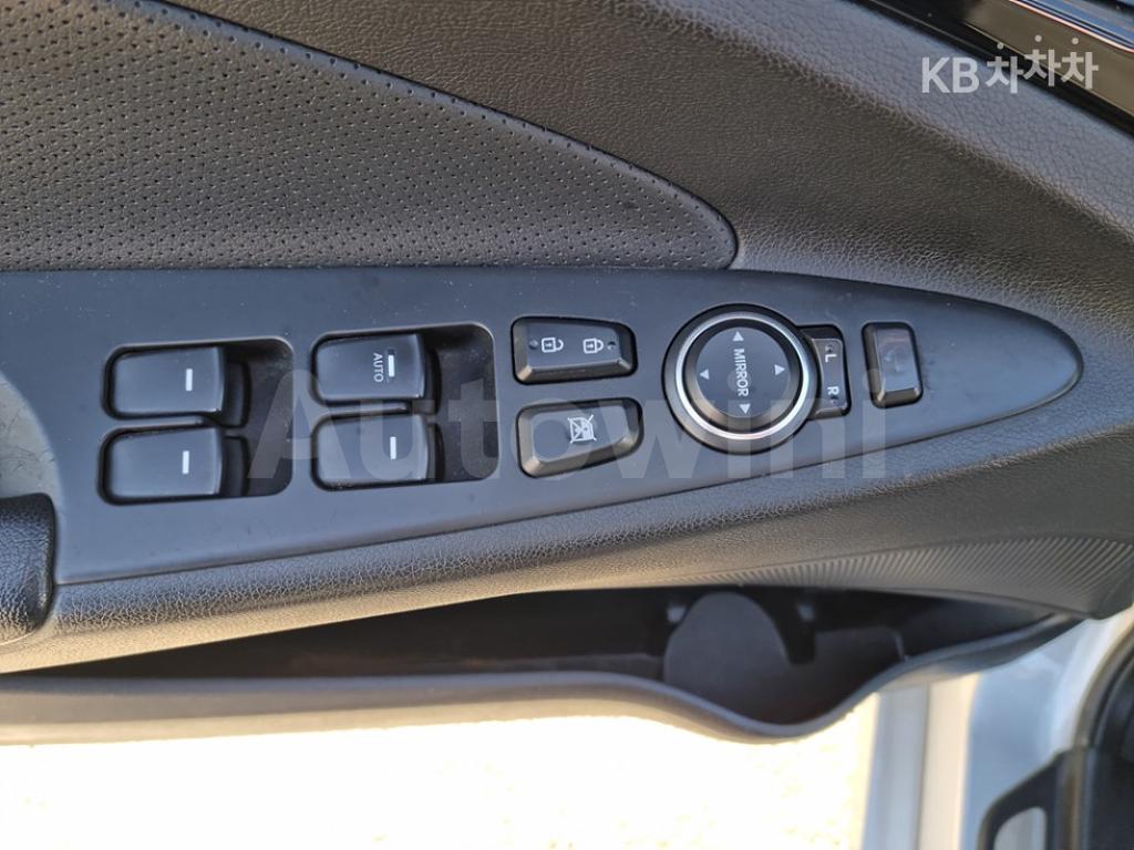 2011 HYUNDAI YF SONATA Y20 PREMIER LUXURY - 20