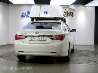 2011 HYUNDAI YF SONATA LPI LUXURY(장애인용) - 3