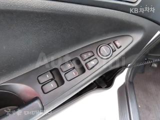 2011 HYUNDAI YF SONATA LPI LUXURY(장애인용) - 14