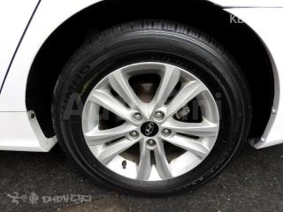 2011 HYUNDAI YF SONATA LPI LUXURY(장애인용) - 20