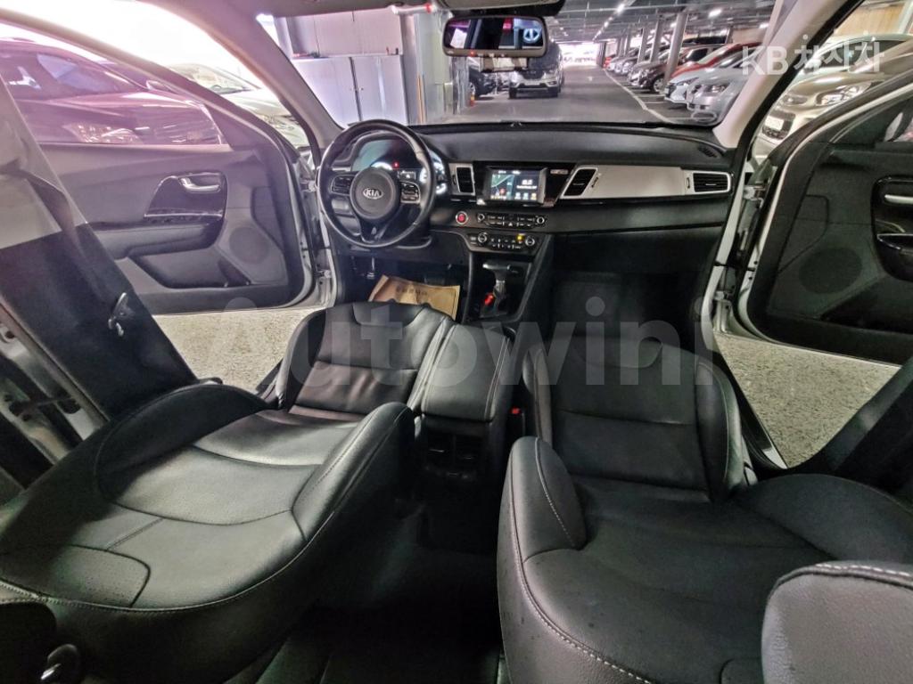 2017 KIA NIRO 1.6 PRESTIGE - 7
