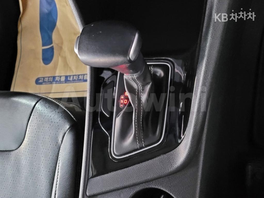 2017 KIA NIRO 1.6 PRESTIGE - 8