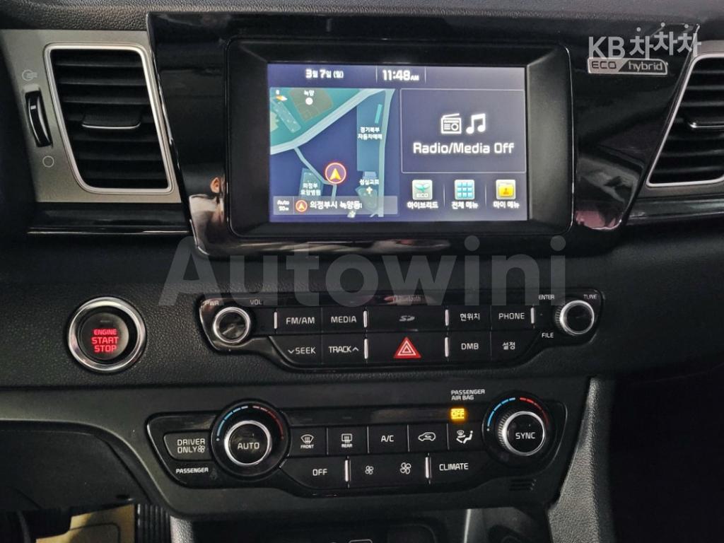 2017 KIA NIRO 1.6 PRESTIGE - 9