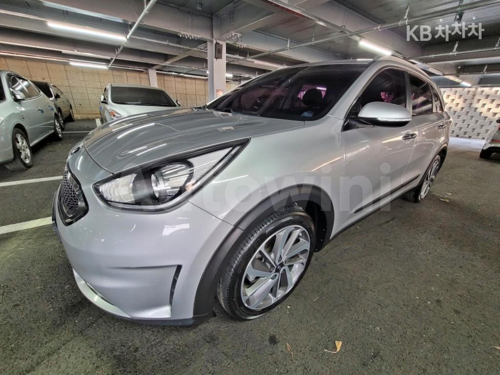 2017 KIA NIRO 1.6 PRESTIGE - 18