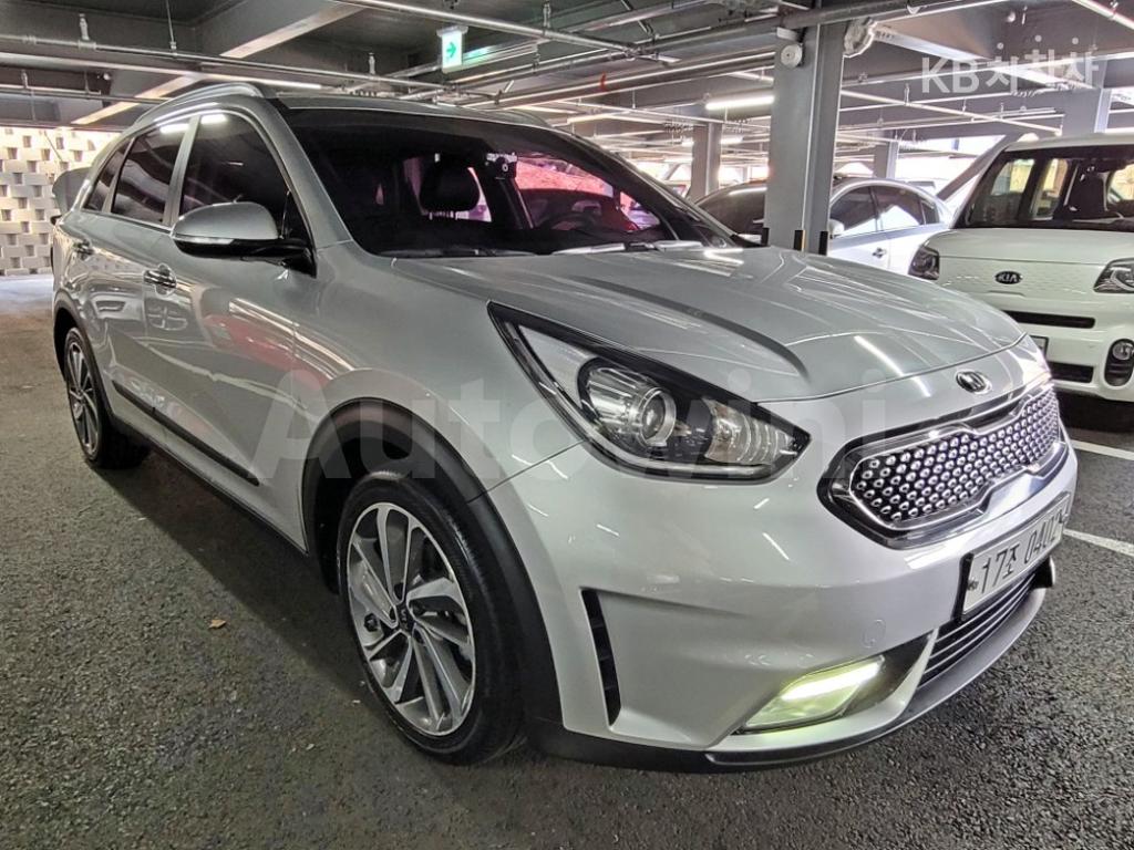 2017 KIA NIRO 1.6 PRESTIGE - 19