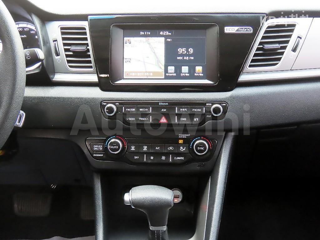 2017 KIA NIRO 1.6 LUXURY - 10