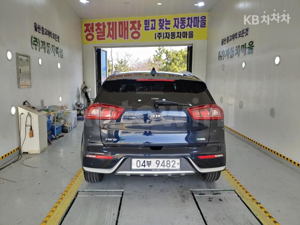 KNACC81CGHA073579 2017 KIA NIRO 1.6 NOBLESSE-2