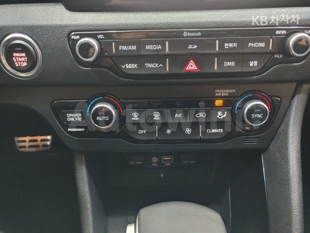 2017 KIA NIRO 1.6 NOBLESSE - 11