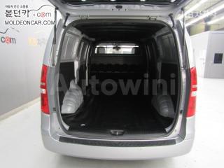 2020 HYUNDAI  GRAND STAREX VAN 3 SEATS SMART - 16