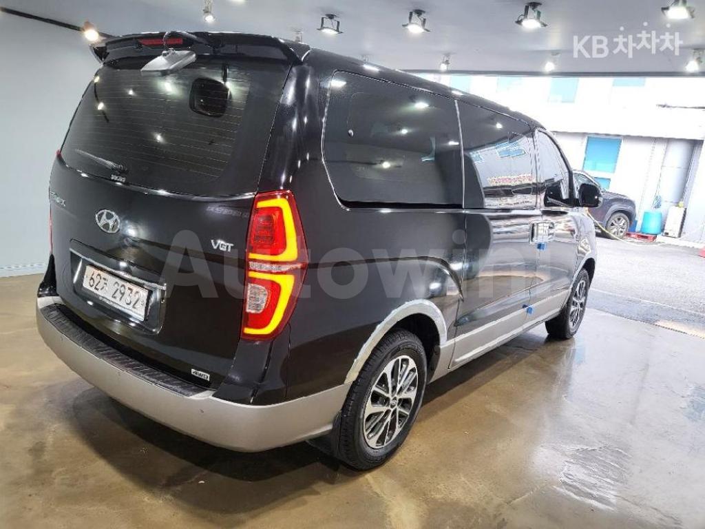 KMHWK81KDKU010595 2019 HYUNDAI  GRAND STAREX URBAN 9 SEATS 4WD EXCLUSIVE-3