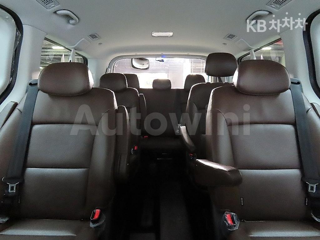 2018 HYUNDAI  GRAND STAREX URBAN 9 SEATS 4WD EXCLUSIVE - 12