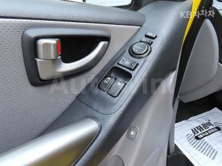 2015 HYUNDAI  GRAND STAREX LPI 어린이버스 15 SEATS - 15