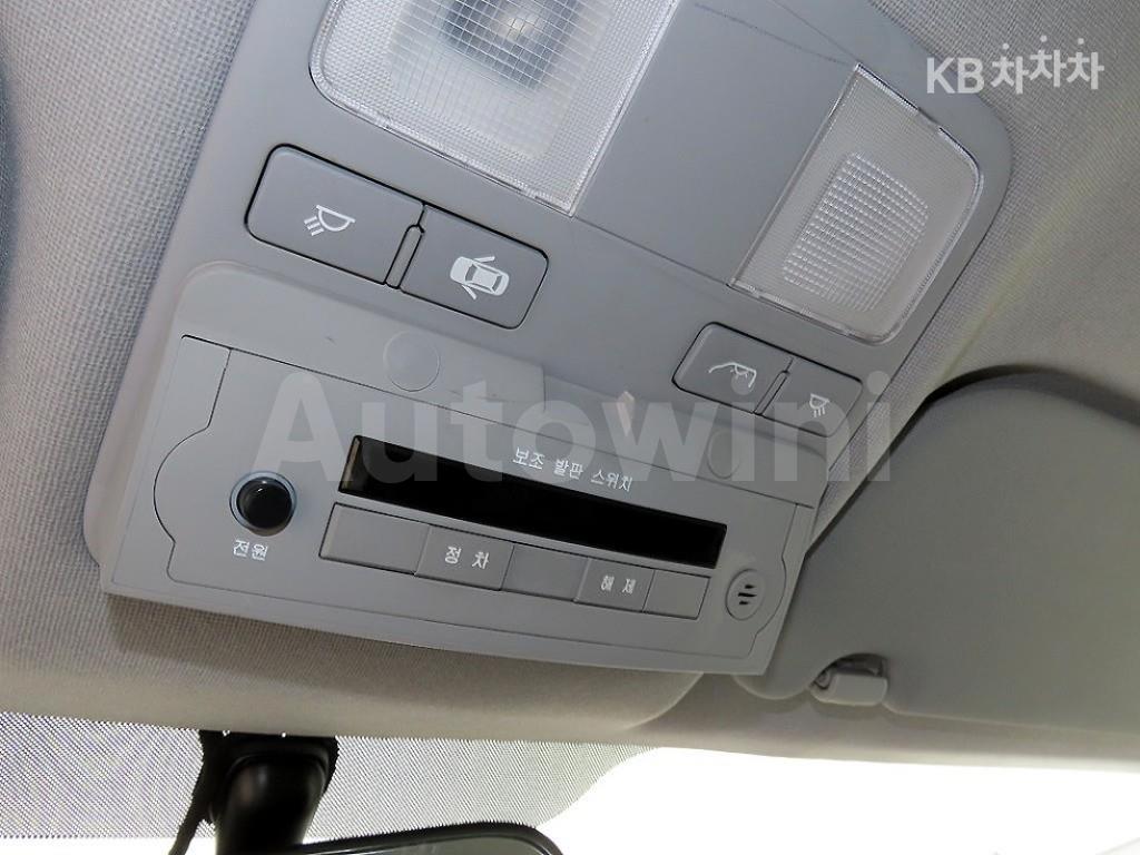 2019 HYUNDAI  GRAND STAREX LPI CHILD PROTECTIVE VEHICLE 12 SEATS - 14