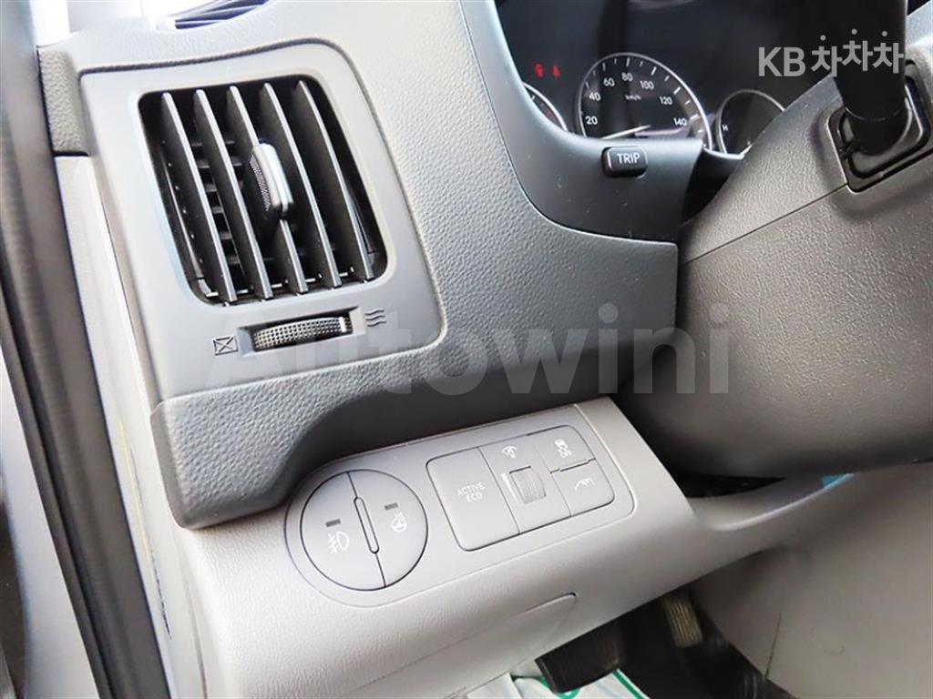 2018 HYUNDAI  GRAND STAREX 웨건 12 SEATS 4WD SMART - 10