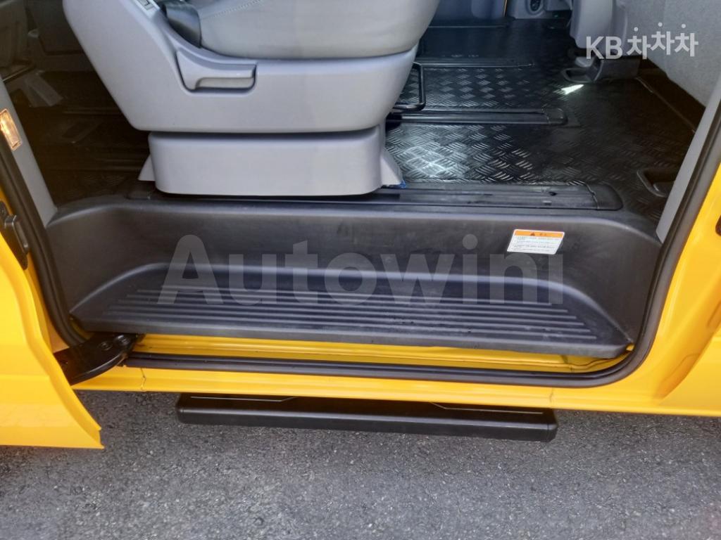 2019 HYUNDAI  GRAND STAREX LPI CHILD PROTECTIVE VEHICLE 12 SEATS - 16
