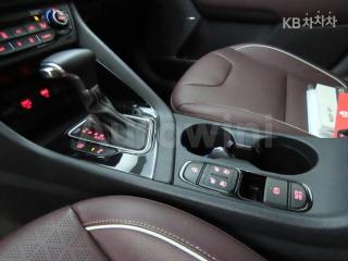 2021 KIA  NIRO 1.6 HEV NOBLESSE SPECIAL - 11