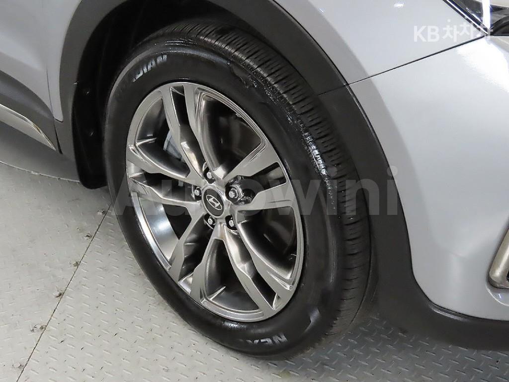 KMHSR81XDJU293570 2018 HYUNDAI  MAXCRUZ DIESEL(E-VGT)R2.2 4WD 파이니스트 EDITION 7 SEATS-4