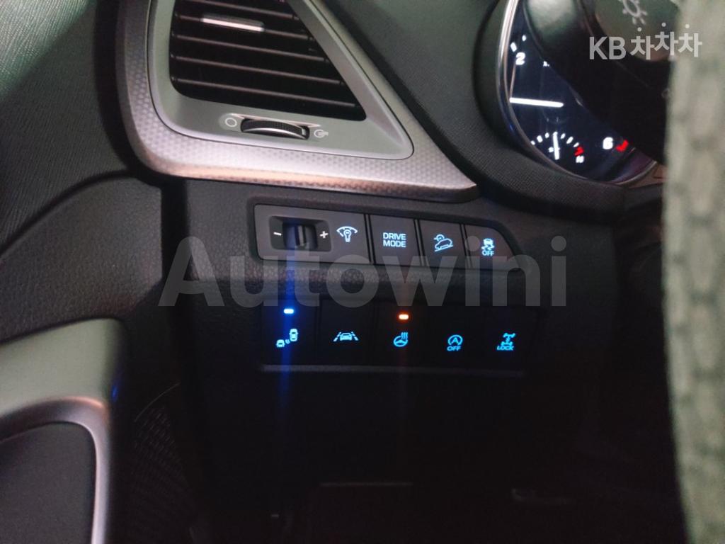 2018 HYUNDAI  MAXCRUZ DIESEL(E-VGT)R2.2 4WD PRESTIGE 6 SEATS - 12