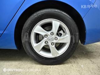 KMHDG41DBGU579964 2016 HYUNDAI  AVANTE ELANTRA 1.6 GDI SMART BASIC-4