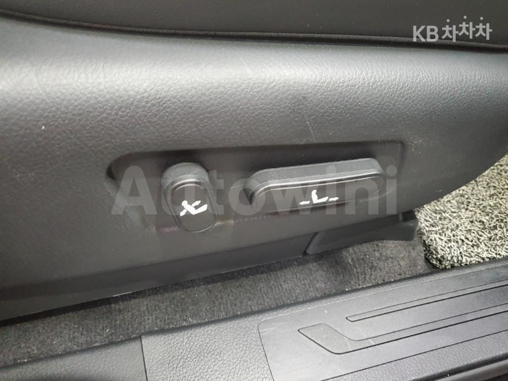 2021 KIA THE MASTER 4WD DIESEL PLATINUM - 26