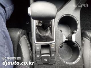 2022 KIA THE BOLD SMART스트림 D 1.6 DIESEL 2WD SIGNATURE 그래비티 - 11
