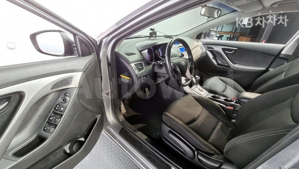 2014 HYUNDAI AVANTE MD ELANTRA M16 GDI SMART - 8