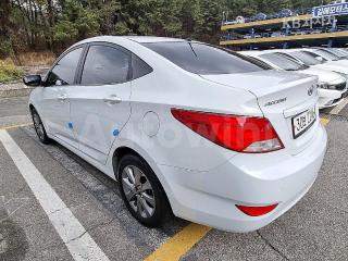 KMHCS41BEKU463889 2019 HYUNDAI ACCENT  1.4 VVT SMART SPECIAL-3