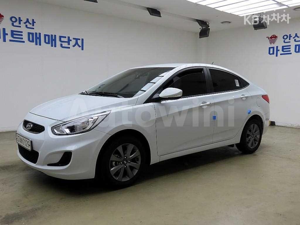 KMHCS41BEKU445986 2019 HYUNDAI ACCENT  1.4 VVT SMART SPECIAL-1