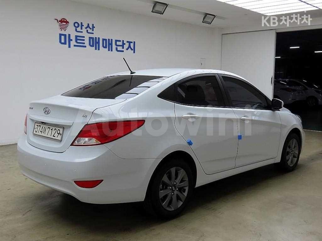 KMHCS41BEKU445986 2019 HYUNDAI ACCENT  1.4 VVT SMART SPECIAL-3