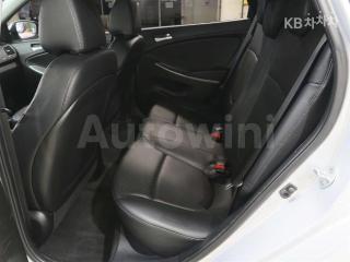 2017 HYUNDAI ACCENT  WIT 1.6 VGT MORDERN - 7